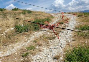 Le chemin barré par le 400V ! Danger de mort